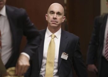 Demócratas investigan despido de inspector federal
