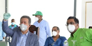 Leonel en FP juramenta a más de 150 dirigentes que abandonaron el PLD