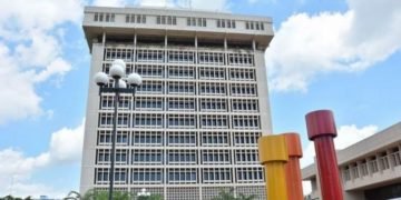 Banco Central: República Dominicana está dentro de los países con menor depreciación de su moneda