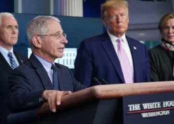 Trump contradice a uno de principales asesores de salud de la Casa Blanca