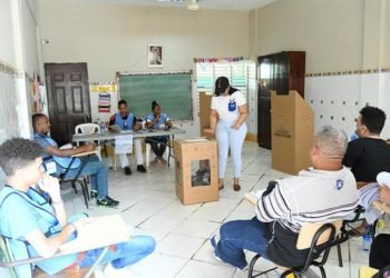 Alrededor de 20 encuestas se han publicado en los últimos 3 meses