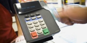 Más de 50 % de los dominicanos se siente inseguro por el impacto del COVID-19 en la economía