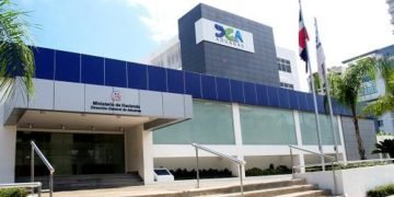 Las recaudaciones de las aduanas dominicanas caen un 39 % en abril