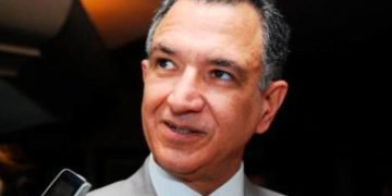 Fallece de un infarto madre del embajador Víctor Grimaldi
