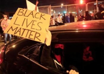 Los disturbios raciales de Mineápolis se extienden a otras ciudades de EEUU
