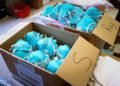 Arrestan farmacéutico y comerciante por vender mascarillas a sobreprecio