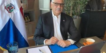 Miguel Vargas pide JCE ponga «todo su empeño» para voto de dominicanos en el exterior