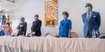 Partidos arrecian sus reclamos del voto en el exterior