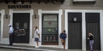 Puerto Rico extiende toque de queda hasta 15 de junio