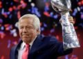 Propietario de los Patriots pone a subasta su anillo de Super Bowl