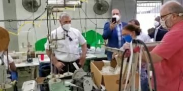 Gonzalo compra 200 mil mascarillas a la Asociación de Textileros de la RD