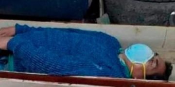 Alcalde en Perú finge su muerte para no ser apresado por violar cuarentena