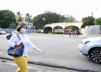 Universidades obligadas a impartir clases virtuales