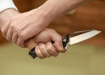 Hombre mutila mano a un primo mientras ingerían alcohol en colmadón de El Seibo