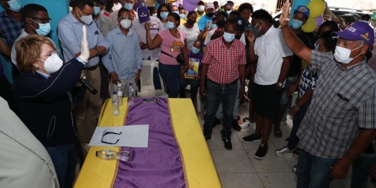 Dirigentes opositores de san juan pasan a apoyar candidatura de Gonzalo