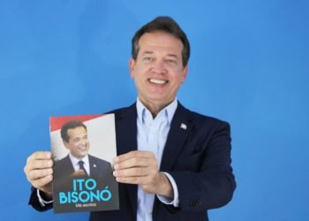 Víctor Bisonó lanza a través de redes su nuevo libro “Mis escritos”