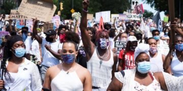 Nueva York salió otra vez a las calles a reclamar cambios en la policía estatañ