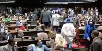Senado sesiona hoy tras dura batalla por la cuarta extensión del estado de emergencia