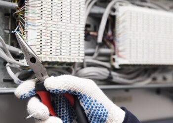 «Bajones» de electricidad pueden ocasionar pérdidas de datos a empresas