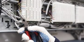 «Bajones» de electricidad pueden ocasionar pérdidas de datos a empresas