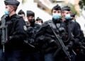 Hombre ataca con arma blanca cerca de la antigua sede de «Charlie Hebdo» en París