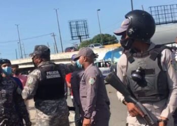 Cerco policial impide este domingo movilización pacífica de vendedores del mercado La Pulga