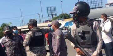 Cerco policial impide este domingo movilización pacífica de vendedores del mercado La Pulga