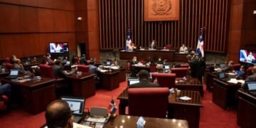A 7 días aspirantes JCE luchan por completar su inscripción