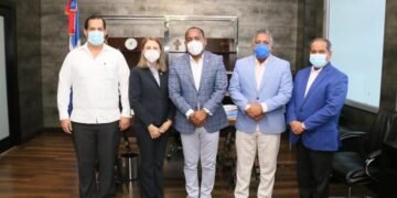 Departamento Aeroportuario y Cuerpo Consular coordinan firma de acuerdo de cooperación para intercambio de facilidades y capacitación
