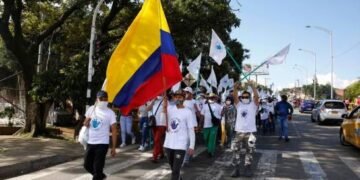 Exguerrilleros de FARC caminan de Medellín a Bogotá en rechazo a la violencia