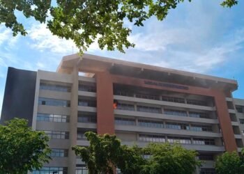 Incendio en edificio administrativo de la UASD