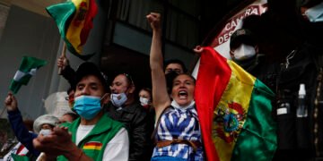 Partido de Evo Morales continúa en carrera electoral en Bolivia