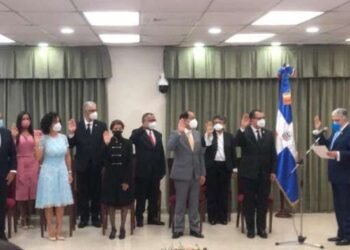 El Senado juramenta a Román Jáquez Liranzo como el presidente de la JCE