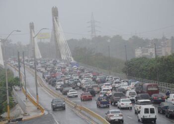 Fuerte lluvia sobre Santo Domingo y otras doce zonas de Rep. Dominicana