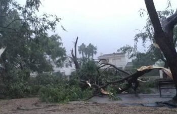 Las lluvias inundan viviendas en RD y mantienen 18 provincias en alerta