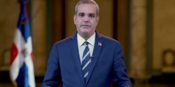 Presidente Luis Abinader extiende por otros 20 días el toque de queda en RD