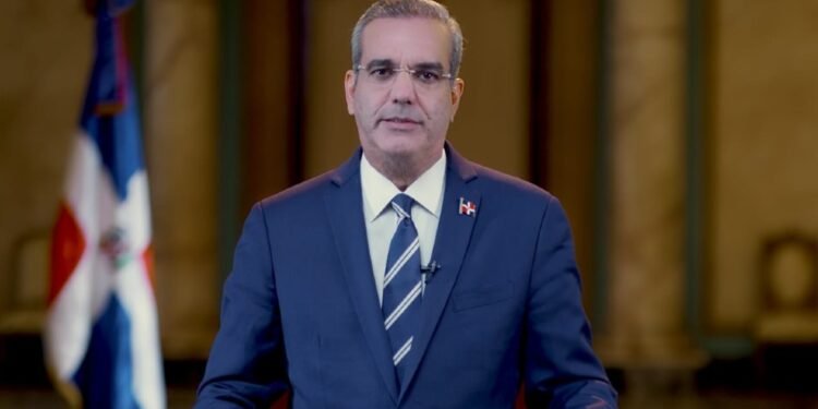 Presidente Luis Abinader extiende por otros 20 días el toque de queda en RD