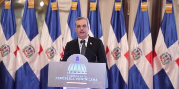 Presidente Abinader entrega hospital municipal de Boca Chica