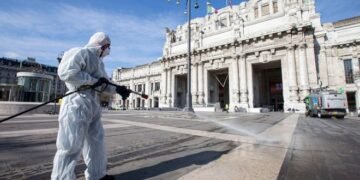 Italia detecta un contagio de coronavirus con la variedad de Reino Unido