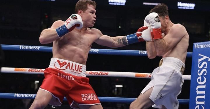 ‘Canelo’ domina a Smith y captura cetros de los supermedianos