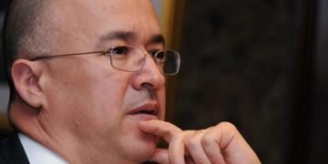 Domínguez Brito dice «irrita» que Abinader antes minimizaba el toque de queda y ahora lo aplique