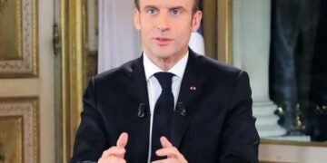 Presidente de Francia da positivo por coronavirus