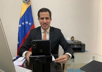 La Asamblea Nacional opositora prorroga su vigencia y ratifica a Guaidó como presidente encargado