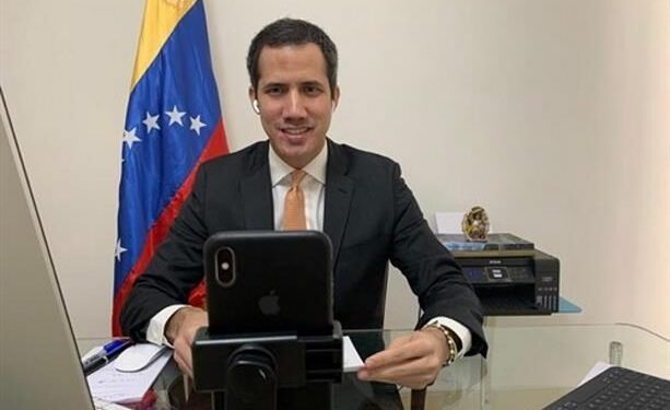 La Asamblea Nacional opositora prorroga su vigencia y ratifica a Guaidó como presidente encargado