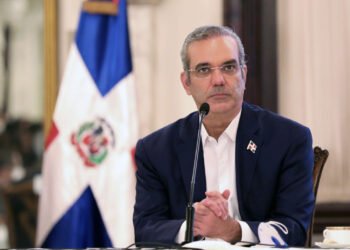 Designan embajadores extraordinarios en Suecia, Austria, Ecuador, Canadá y Trinidad y Tobago