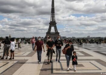 Detectan en Francia un primer caso de la nueva cepa de covid-19 que surgió en Reino Unido