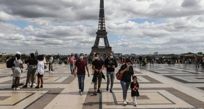 Detectan en Francia un primer caso de la nueva cepa de covid-19 que surgió en Reino Unido