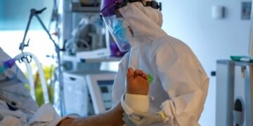 Las UCI están casi todas ocupadas