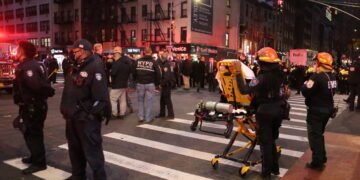 Vehículo impacta contra manifestantes de Black Lives Matter en Nueva York y deja varios heridos