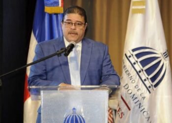 Ministro de Deportes solicita licencia en presidencia Federación Taekwondo
